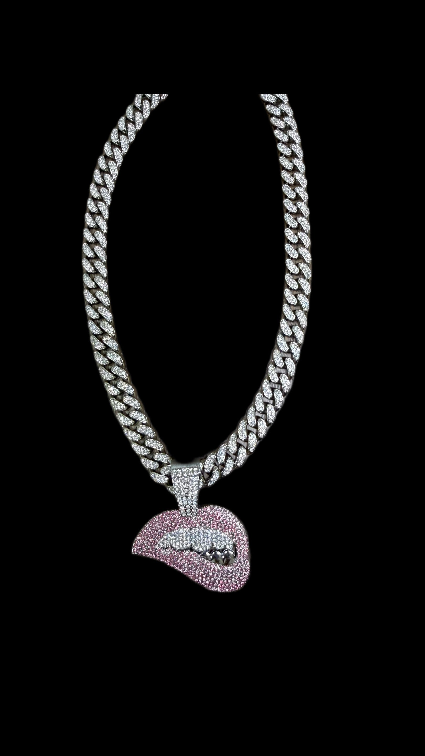 Lip Cuban Chain