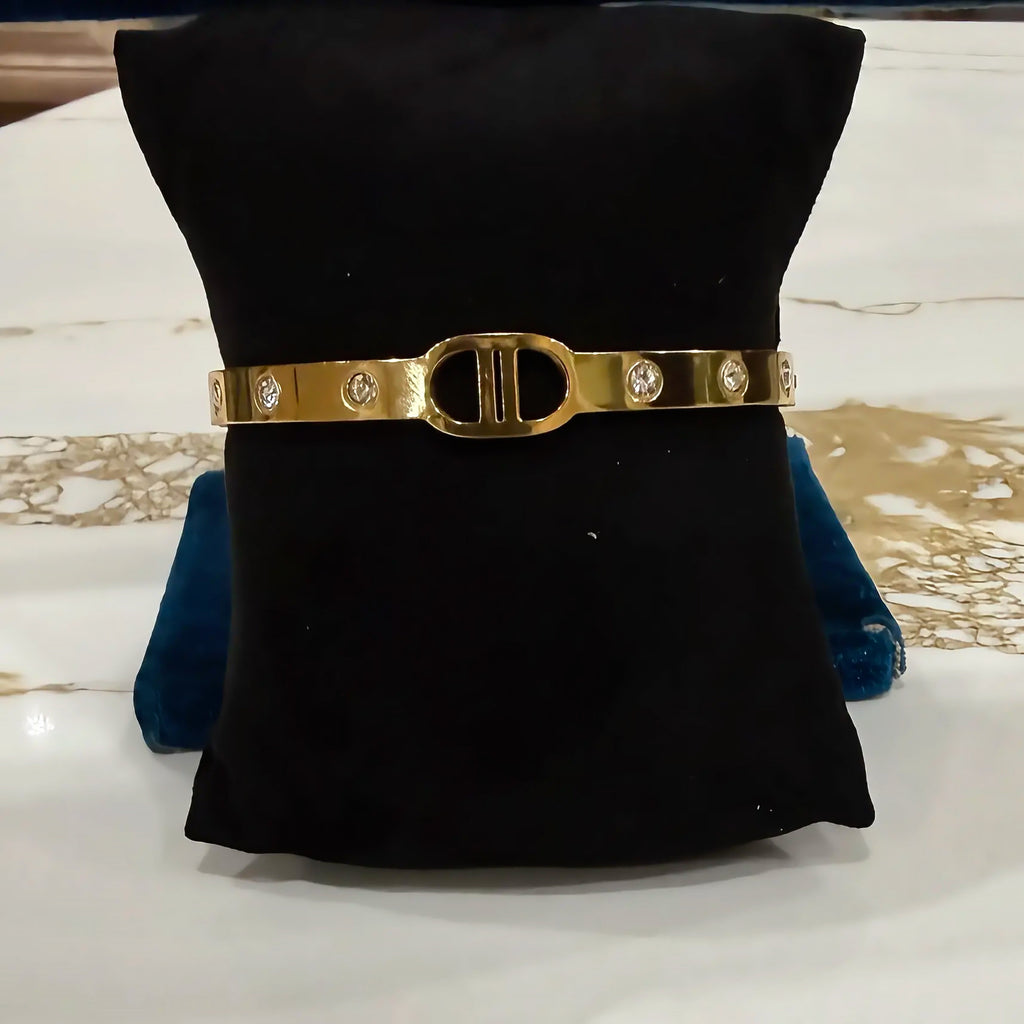 18K Gold Plated Buckle Bangle