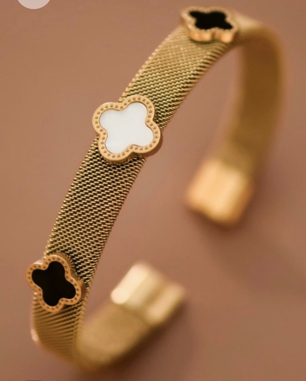 18K Gold Plated Clover Bangle