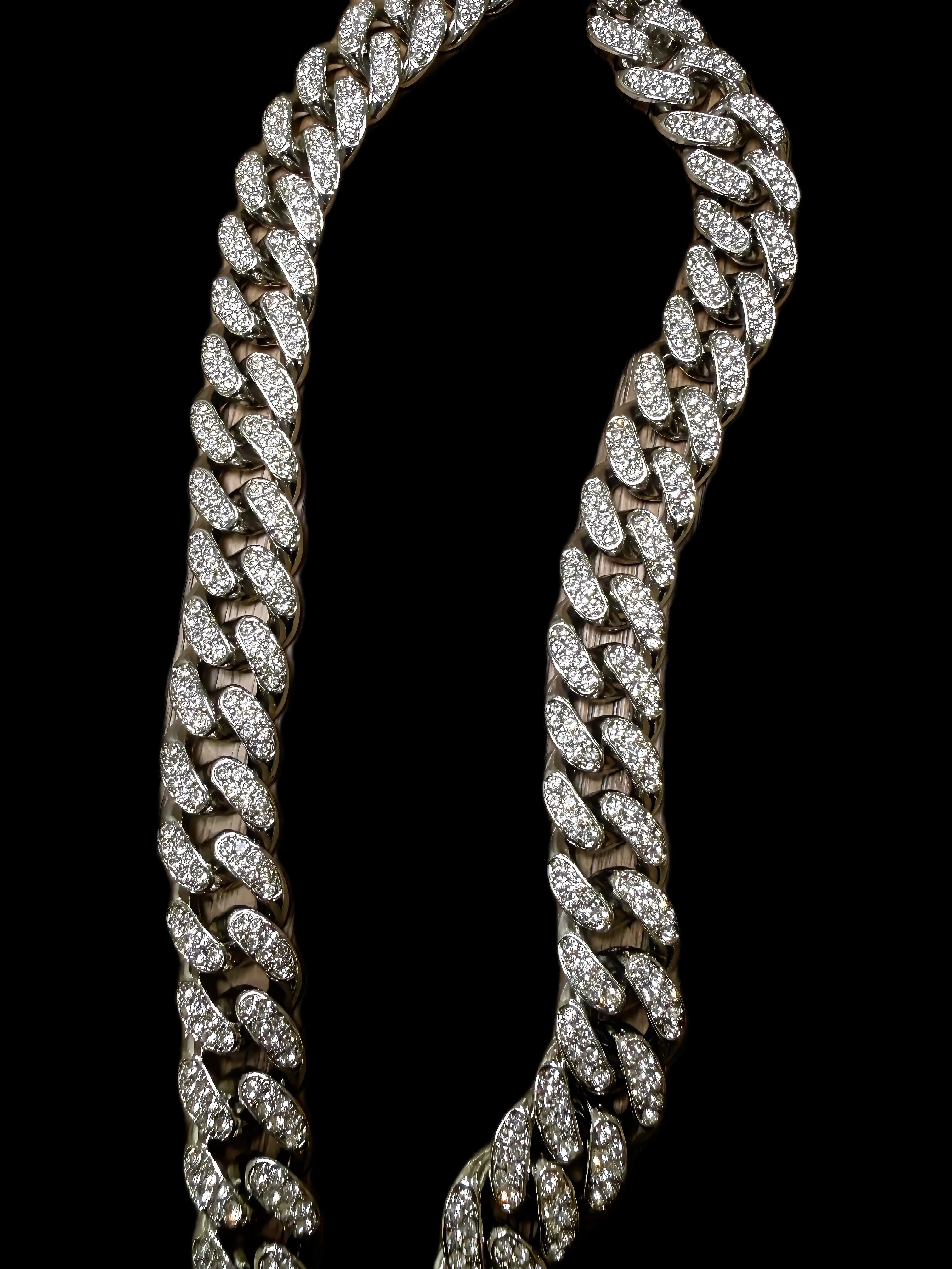 Lip Cuban Chain