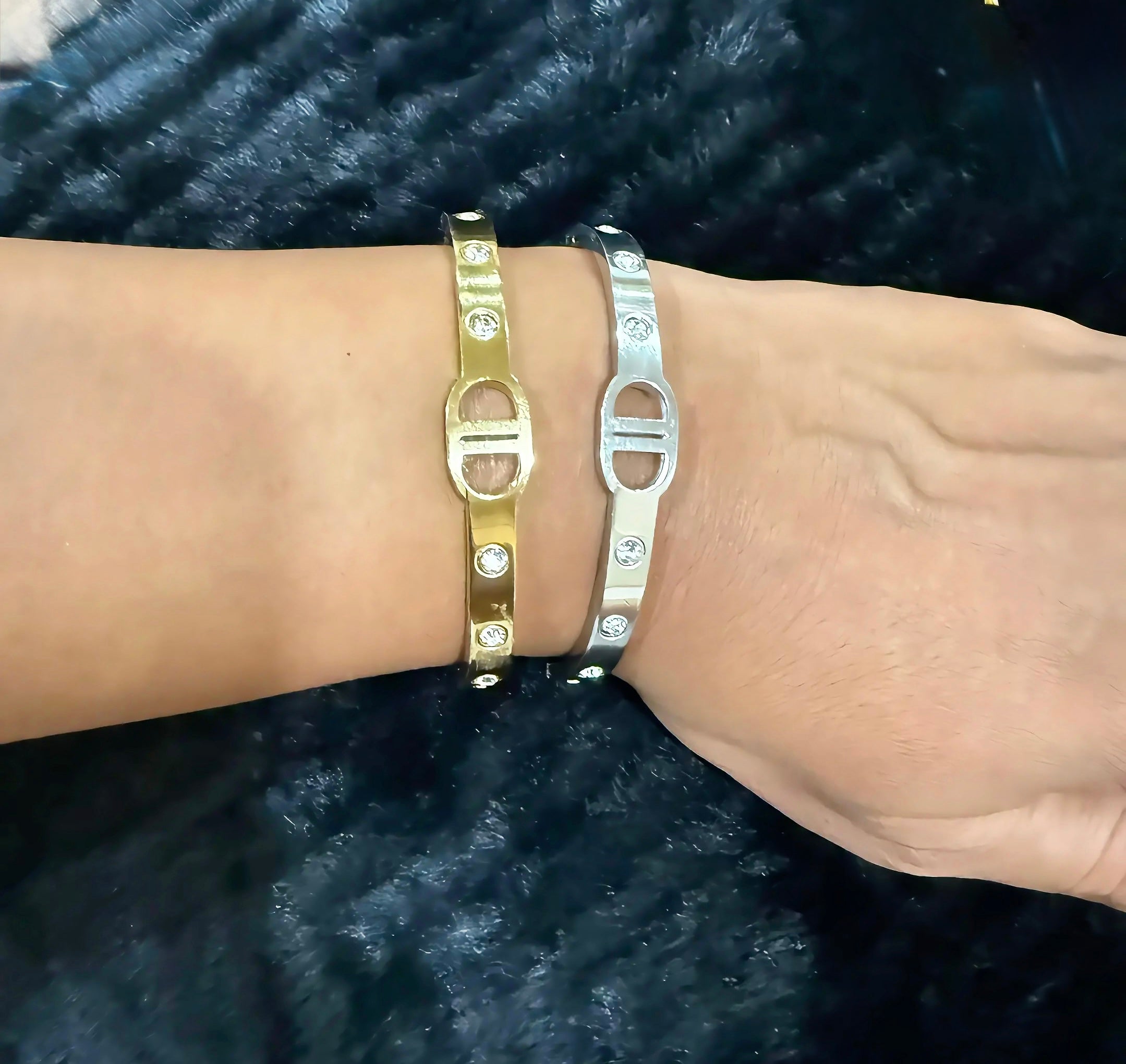 18K Gold Plated Buckle Bangle